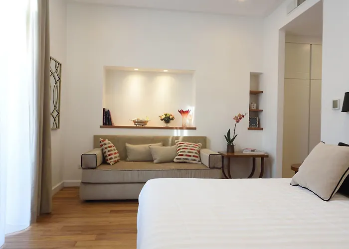 900 Piazza Del Popolo Bed & Breakfast